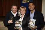 Amsterdam 23 januari 2007
Presentatie boek postcodeloterij in Artis met oa Carolien Tensen Ruud Gullit Henny Huisman Jan Vriend Arno Woesthoff met vrouw Bea Post en direkteur Boudewijn Poelmann.