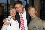Tilburg 28 januari 2007
Premiere Doe maar 
Henny Huisman met zijn vrouw Lia en schoonzus
Peter Smulders bv