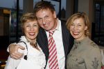 Tilburg 28 januari 2007
Premiere Doe maar 
Henny Huisman met zijn vrouw Lia en schoonzus