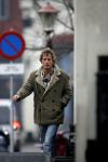 Amsterdam 1 februari 2007
Jeroen Pauw wandelend op straat.