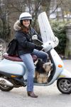 Amsterdam 31 januari 2007
Presentatie honden penning proefdiervrij bij vertigo in het vondelpark. Josefine v Asdonk met hond op vespa scooter