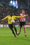 Eindhoven, 20 Februari 2007 Champions Leaguewedstrijd
PSV-FC Arsenal 1e ronde Eindstand 1-0 Seizoen 2006/2007
Kolo Toure in duel met Phillip Cocu