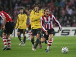 Eindhoven, 20 Februari 2007 Champions Leaguewedstrijd
PSV-FC Arsenal 1e ronde Eindstand 1-0 Seizoen 2006/2007
Mika Vayrynen is Tomas Rosicky de baas