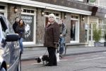 Amsterdam 27 januari 2007
Nelly Frijda met hond op de pc hooftstraat.