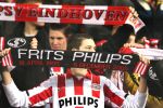 Eindhoven, 5 December 2006 Champions Leagu wedstrijd voorronde Seizoen 2006/2007. eindstand 1-3
Supporters met sjaal Frits Philips
ï¿½ Ronald Otter