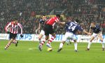 Eindhoven, 23 December 2006 Kompetitiewedstrijd PSV-Willem II, eindstand 4-0 Seizoen 2006/2007
Ibrahim Afellay heeft door een mooie hakbal van Patrick Kluivert 1-0 weten te scoren
Foto: Ronald Otter