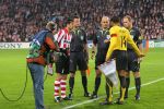 Eindhoven, 20 Februari 2007 Champions Leaguewedstrijd
PSV-FC Arsenal 1e ronde Eindstand 1-0 Seizoen 2006/2007
Phillip Cocu bij de toss met Thierry Henry en scheidsrechter Tom Henning