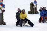 Bad Gastein 13 januari 2007
Pieter v Vollenhoven en Prinses Margriet op vakantie met Prins Maurits Prinses Marilene Prinses Anna Prins Lucas Prins Bernhard jr Prinses Annete Prinses Isablle Prins Sam Prins Pieter Christiaan Prinses Anita Prins Floris en Prinses Aimee vanwege hun 40 jarig huwelijk.