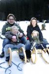 Bad Gastein 13 januari 2007
Pieter v Vollenhoven en Prinses Margriet op vakantie met Prins Maurits Prinses Marilene Prinses Anna Prins Lucas Prins Bernhard jr Prinses Annete Prinses Isablle Prins Sam Prins Pieter Christiaan Prinses Anita Prins Floris en Prinses Aimee vanwege hun 40 jarig huwelijk.