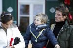 Bad Gastein 13 januari 2007
Pieter v Vollenhoven en Prinses Margriet op vakantie met Prins Maurits Prinses Marilene Prinses Anna Prins Lucas Prins Bernhard jr Prinses Annete Prinses Isablle Prins Sam Prins Pieter Christiaan Prinses Anita Prins Floris en Prinses Aimee vanwege hun 40 jarig huwelijk.