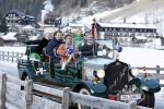 Bad Gastein 13 januari 2007
Pieter v Vollenhoven en Prinses Margriet op vakantie met Prins Maurits Prinses Marilene Prinses Anna Prins Lucas Prins Bernhard jr Prinses Annete Prinses Isablle Prins Sam Prins Pieter Christiaan Prinses Anita Prins Floris en Prinses Aimee vanwege hun 40 jarig huwelijk.