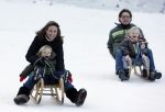 Bad Gastein 13 januari 2007
Pieter v Vollenhoven en Prinses Margriet op vakantie met Prins Maurits Prinses Marilene Prinses Anna Prins Lucas Prins Bernhard jr Prinses Annete Prinses Isablle Prins Sam Prins Pieter Christiaan Prinses Anita Prins Floris en Prinses Aimee vanwege hun 40 jarig huwelijk.