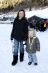 Bad Gastein 13 januari 2007
Pieter v Vollenhoven en Prinses Margriet op vakantie met Prins Maurits Prinses Marilene Prinses Anna Prins Lucas Prins Bernhard jr Prinses Annete Prinses Isablle Prins Sam Prins Pieter Christiaan Prinses Anita Prins Floris en Prinses Aimee vanwege hun 40 jarig huwelijk.