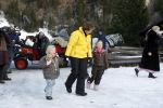 Bad Gastein 13 januari 2007
Pieter v Vollenhoven en Prinses Margriet op vakantie met Prins Maurits Prinses Marilene Prinses Anna Prins Lucas Prins Bernhard jr Prinses Annete Prinses Isablle Prins Sam Prins Pieter Christiaan Prinses Anita Prins Floris en Prinses Aimee vanwege hun 40 jarig huwelijk.