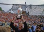Munchen, 25 Juni 1988 Finale Europees Kampioenschap 1988
Nederland-Rusland met een eindstand van 2-0
Rinus Michels met beker
EK 1988