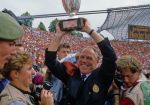 Munchen, 25 Juni 1988 Finale Europees Kampioenschap 1988
Nederland-Rusland met een eindstand van 2-0
Rinus Michels met beker
EK 1988
