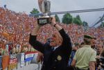 Munchen, 25 Juni 1988 Finale Europees Kampioenschap 1988
Nederland-Rusland met een eindstand van 2-0
Rinus Michels met beker
EK 1988