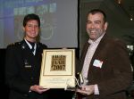 Rosmalen, 28 Januari 2007
Rob Beset ( Batavus )ontvangt de eerste prijs voor fiets van het Jaar:
Batvavus Adagio Nu Vinci
Foto Peter Smulders BV Eindhoven