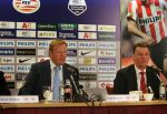 Eindhoven, Kompetitiewedstrijd PSV-AZ, eindstand 2-3
Seizoen 2006/2007
Persconferentie na afloop met Ronald Koeman en Louis v Gaal
