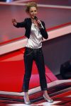 Hilversum 3 februari 2006
Wendy v Dijk presenteert de x factor. 
Haar moeder en broer zitten op de tribune.