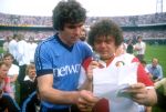 Rotterdam 1984
Afscheidswedstrijd Wim v Hanegem hier samen op de foto met Andre Hazes in een Feyenoorshirtje