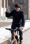 Amsterdam 26 januari 2010
Beau v Erven Dorens op de fiets in de kou.
Peter Smulders b v