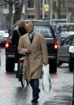 Amsterdam 30 januari 2010
Bram Moszkowicz doe boodschappen op de cornelis schuytstraat met zijn old timer aston martin.
Peter Smulders bv