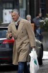 Amsterdam 30 januari 2010
Bram Moszkowicz doe boodschappen op de cornelis schuytstraat met zijn old timer aston martin.
Peter Smulders bv