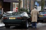 Amsterdam 30 januari 2010
Bram Moszkowicz doe boodschappen op de cornelis schuytstraat met zijn old timer aston martin.
Peter Smulders bv