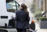 Amsterdam 20 januari 2010
Ruud en estelle Gullit met een vriend van hen uit Los Angeles. Danielle Overgaag kwam hem de hand schudden terwijl leco haar haren aan het verven was. Ruud en estelle proberen haar te verbergen voor de fotograaf.
Peter Smulders bv