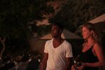 Curacao 9 januari 2010
Doutzen Kroes met haar nieuwe vriend dj Sunnery james op het mooiste strandje van Curacao genaamd Port Marie.
Peter Smulders bv