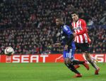 Eindhoven, 25 Februari 2010
1/8 Finale Uefa Europa League PSV-HSV, eindstand 3-2
PSV uitgeschakeld op basis van uit gescoorde doelpunten
Eljero Elia in duel met Maza
Foto Junior Smulders