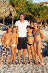 Curacao 28 december 2009
Ewout Genemans op het strand in curacao.
Ewout is ongelofelijk populair bij de nederlandse jeugd.
Peter Smulders bv