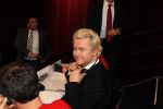 Hilversum 21 januari 2010
Rtl SBS en de NOS hebben samen een tv programma en aktie in elkaar gedraaid om zoveel mogelijk geld op te halen voor giro 55 ten bate van Haiti. Geert Wilders
Peter Smulders bv
