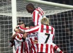 Eindhoven, 24 Februari 2011
Uefacup wedstrijd PSV-OSC Lille, eindstand 3-1
Atiba Hutchinson is blij met de1-1 van Blasz Dzsudzsak
Foto Junior Smulders