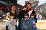 Hilversum 4 februari 2011
Sterren dansen op het ijs bij SBS6 in studio 22.
Het wordt gepresenteerd door Gerard Joling en Nance Coolen. Beau v Erven Dorens met vrouw en kinderen
Peter Smulders bv