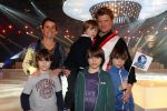 Hilversum 4 februari 2011
Sterren dansen op het ijs bij SBS6 in studio 22.
Het wordt gepresenteerd door Gerard Joling en Nance Coolen. Beau v Erven Dorens met vrouw en kinderen
Peter Smulders bv