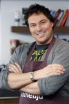 Eemnes 15 december 2011
Caspar Burgi , kok van koffietijd met Buddha to Buddha armband.
Peter Smulders bv