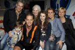 Hilversum 4 februari 2011
Sterren dansen op het ijs bij SBS6 in studio 22.
Het wordt gepresenteerd door Gerard Joling en Nance Coolen. Danny de Munk met vrouw en kinderen en ouders en schoonmoeder
Peter Smulders bv