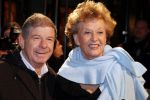 Scheveningen 17 januari 2011
Premiere Sonny Boy in het circustheater. Frits Barend met vrouw
Peter Smulders bv
