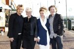 Volendam 28 januari 2011
Presentatie cd Helemaal Hollands in Old Dutch . Carlo en Leo zijn de zangers. Nick en Simon reikten de eerste cd uit. Carlo en Leo met hun vrouwen
Peter Smulders bv
