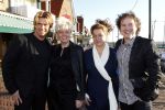 Volendam 28 januari 2011
Presentatie cd Helemaal Hollands in Old Dutch . Carlo en Leo zijn de zangers. Nick en Simon reikten de eerste cd uit. Carlo en Leo met hun vrouwen
Peter Smulders bv