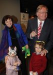 Blijdorp Rotterdam 2 februari 2011
Presentatie van het nieuwe boek van Prinses laurentien en Sieb Posthuma in dierentuin Blijdorp. Prins Constantijn en hun kinderen Eloise Claus Cazimir en Leonore. Huub Oosterhuyis met kleinkinderen ( trijntje) en vriendin
Peter Smulders bv