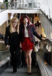 Schiphol 2 februari 2011
Patricia Paay haalt haar dochter Christina Curry op op schiphol nadat ze uit Los Angeles naar Amsterdam is gevlogen.
Peter Smulders bv