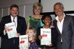 Blijdorp Rotterdam 2 februari 2011
Presentatie van het nieuwe boek van Prinses laurentien en Sieb Posthuma in dierentuin Blijdorp. Prins Constantijn en hun kinderen Eloise Claus Cazimir en Leonore.
Peter Smulders bv