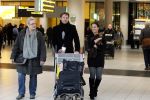 Schiphol 2 februari 2011
Sabine Koning wordt door haar vriend opgehaald op schiphol nadat ze uit Los Angeles naar Amsterdam is gevlogen.
Peter Smulders bv