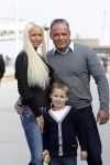 Scheveningen 29 januari 2012
Barbie van oh oh cherso zwanger met vriend en zijn zoon op de boulevard in scheveningen.
Peter Smulders bv