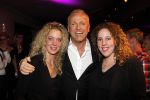 Utrecht 28 januari 2012
Premiere LA the Voices met Gordon in Vredenburg. Gordon met nichtjes
Peter Smulders bv