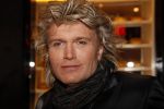 Amsterdam 23 januari 2012
Premiere Black out in Tuschinski. hans Klok
Peter Smulders bv