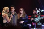 Hilversum 20 januari 2012
Iris Kroes wint de finale van the voice of holland in studio 22. Iris en Chris Hordijk met Nick en Simon en Wendy v Dijk en Martijn Krabbe
Peter Smulders bv